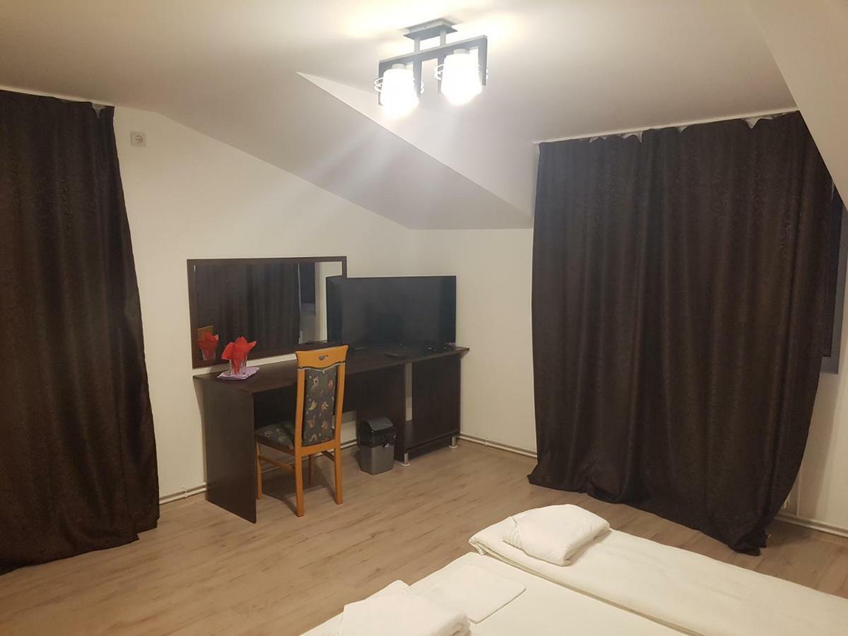 Casa Lions Hotel ทิมิชัวรา ภายนอก รูปภาพ